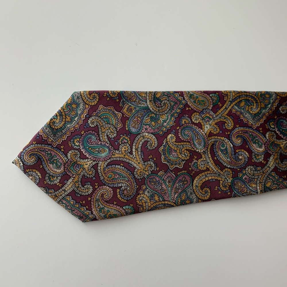 Geoffrey Beene neck tie